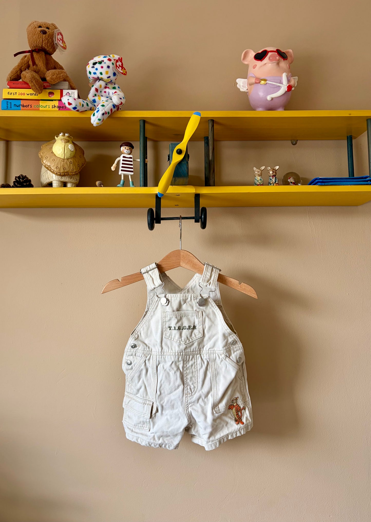 Vintage Winnie the Pooh T.I.G.G.E.R Beige Shortalls