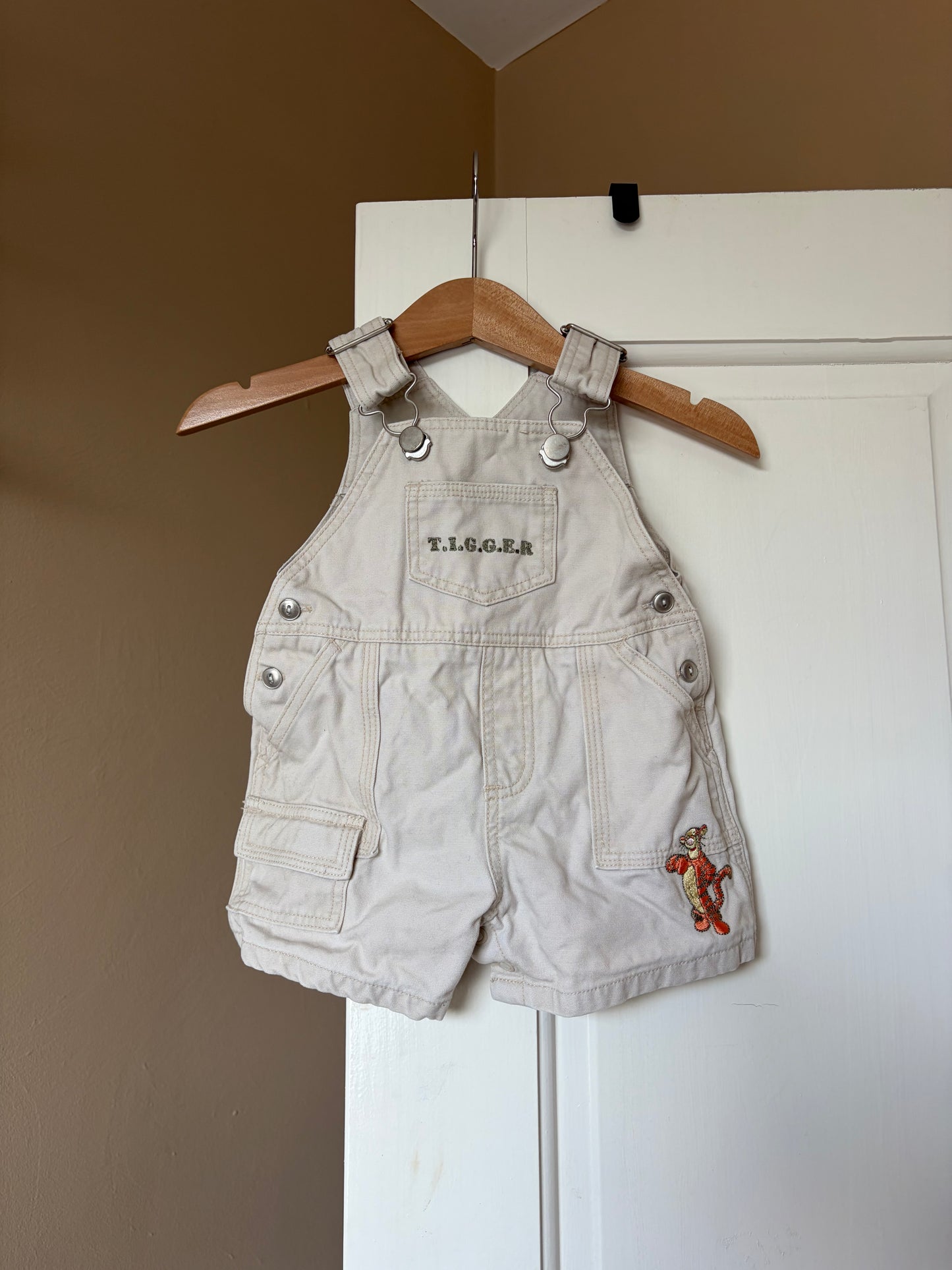 Vintage Winnie the Pooh T.I.G.G.E.R Beige Shortalls