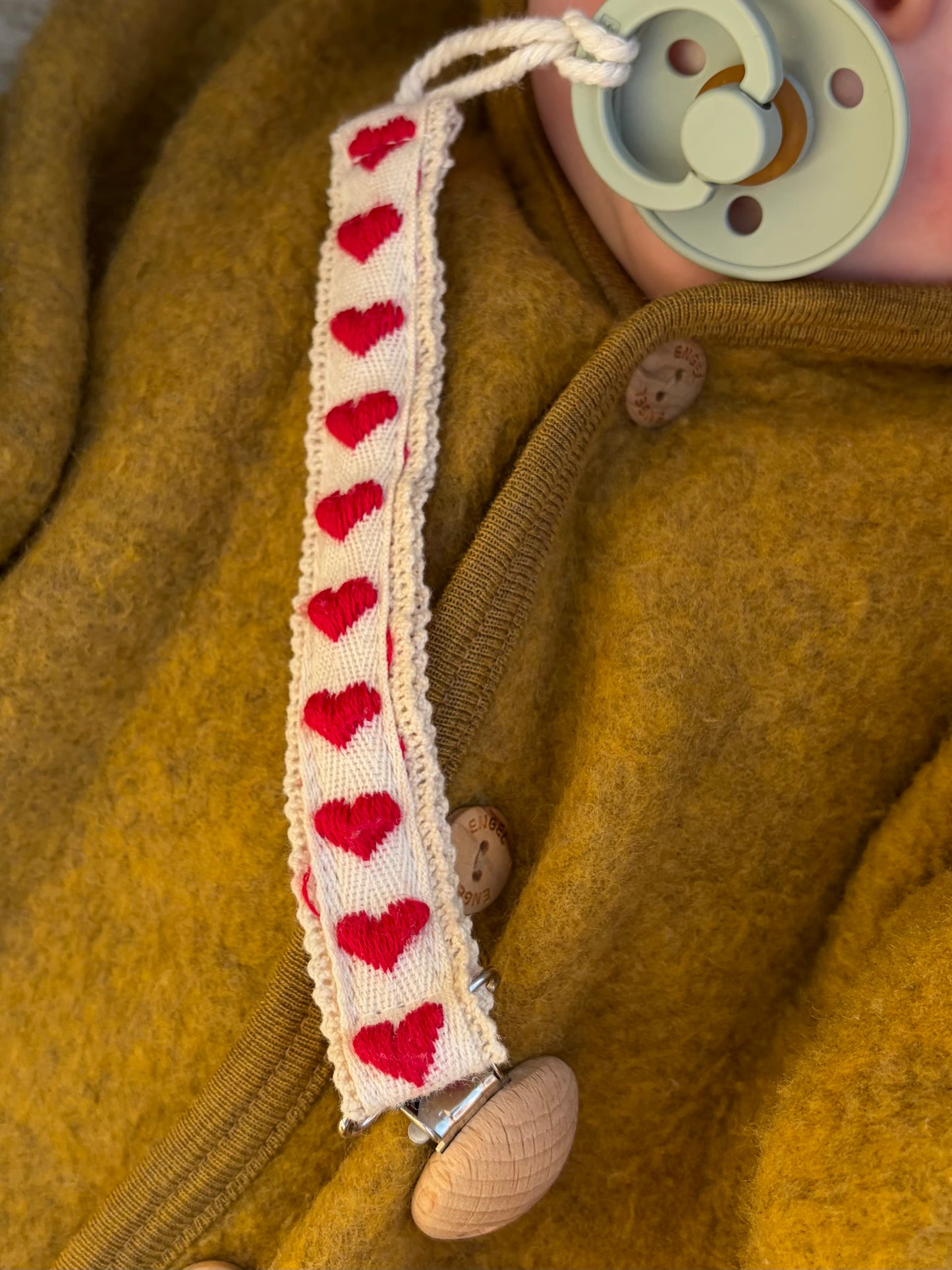 Embroidered Dummy Clips